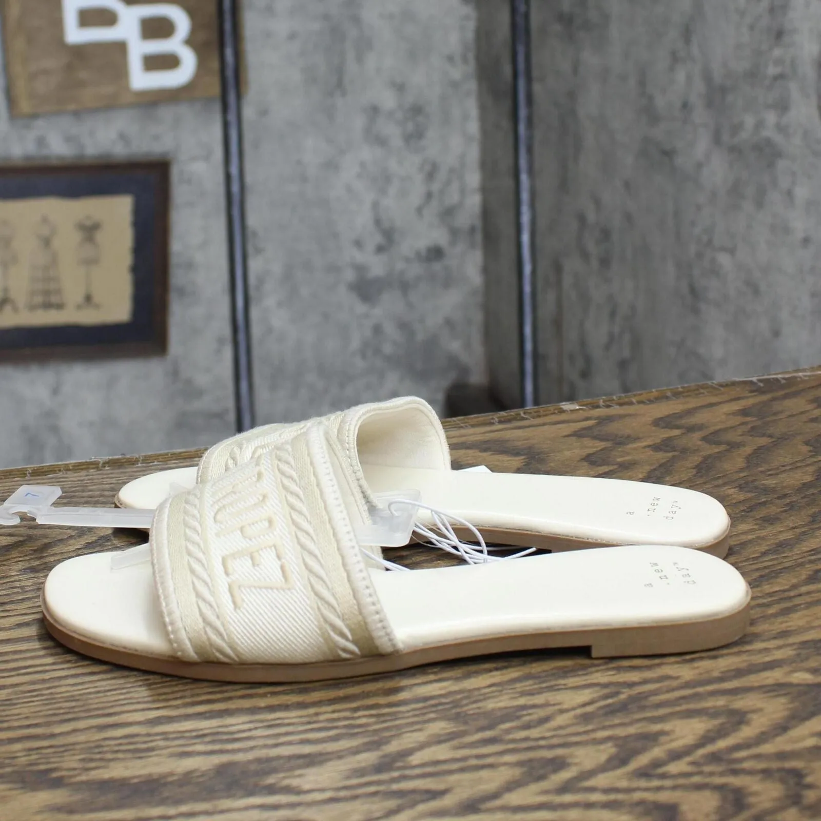 A New Day Womens St Tropez Nat Slide Sandals 89279352 Cream Off White 7