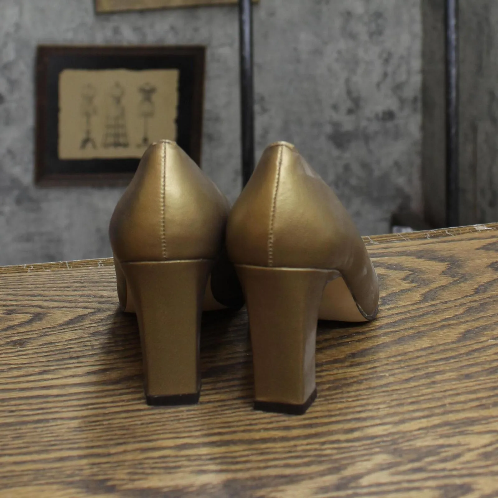 Ann Marino Womens Vintage Block Heels 1673d895bc172e Gold Yellow 6M