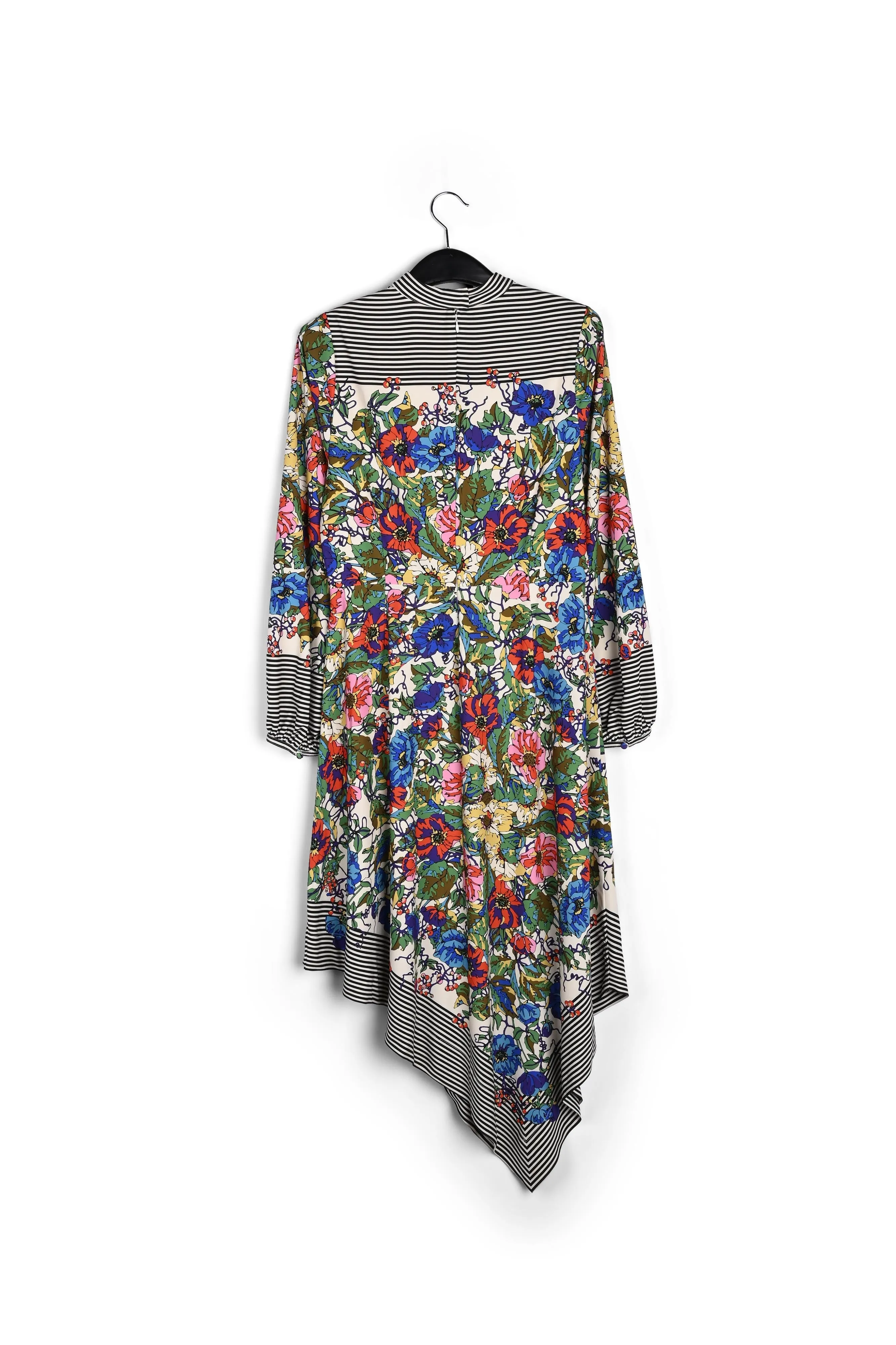 Asymmetric dress