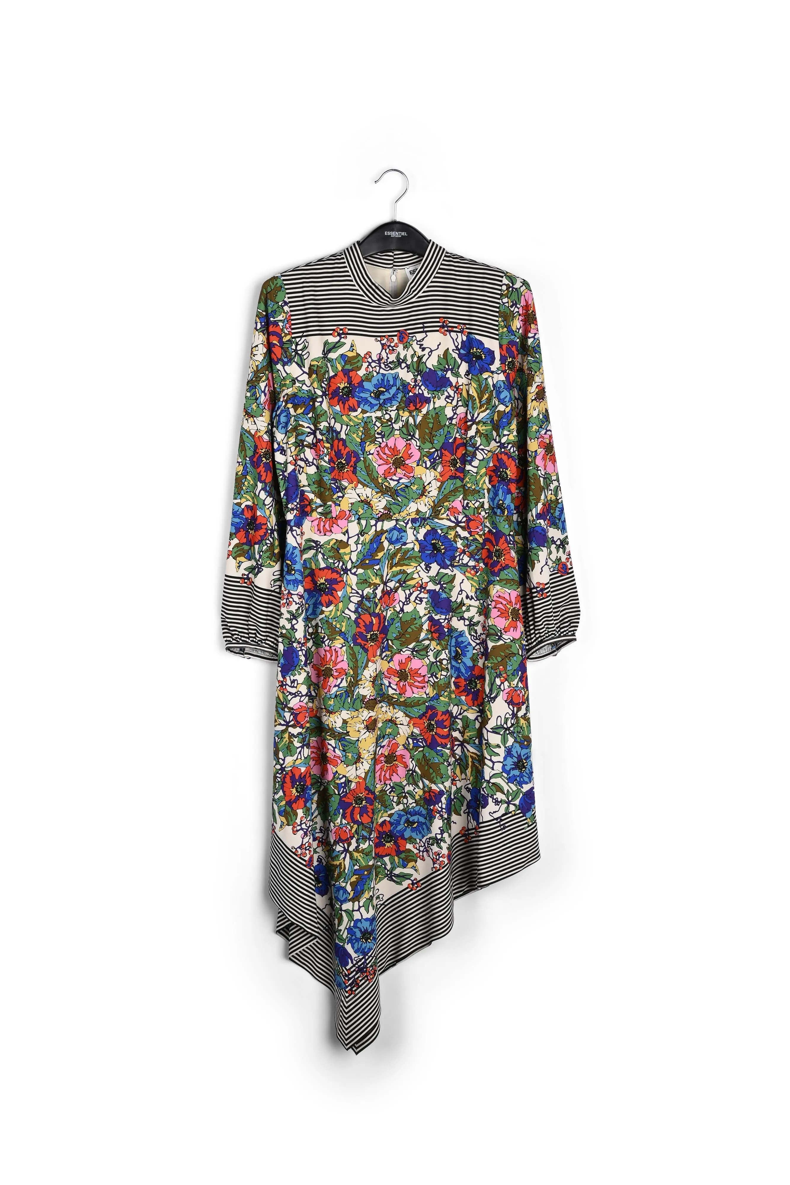 Asymmetric dress