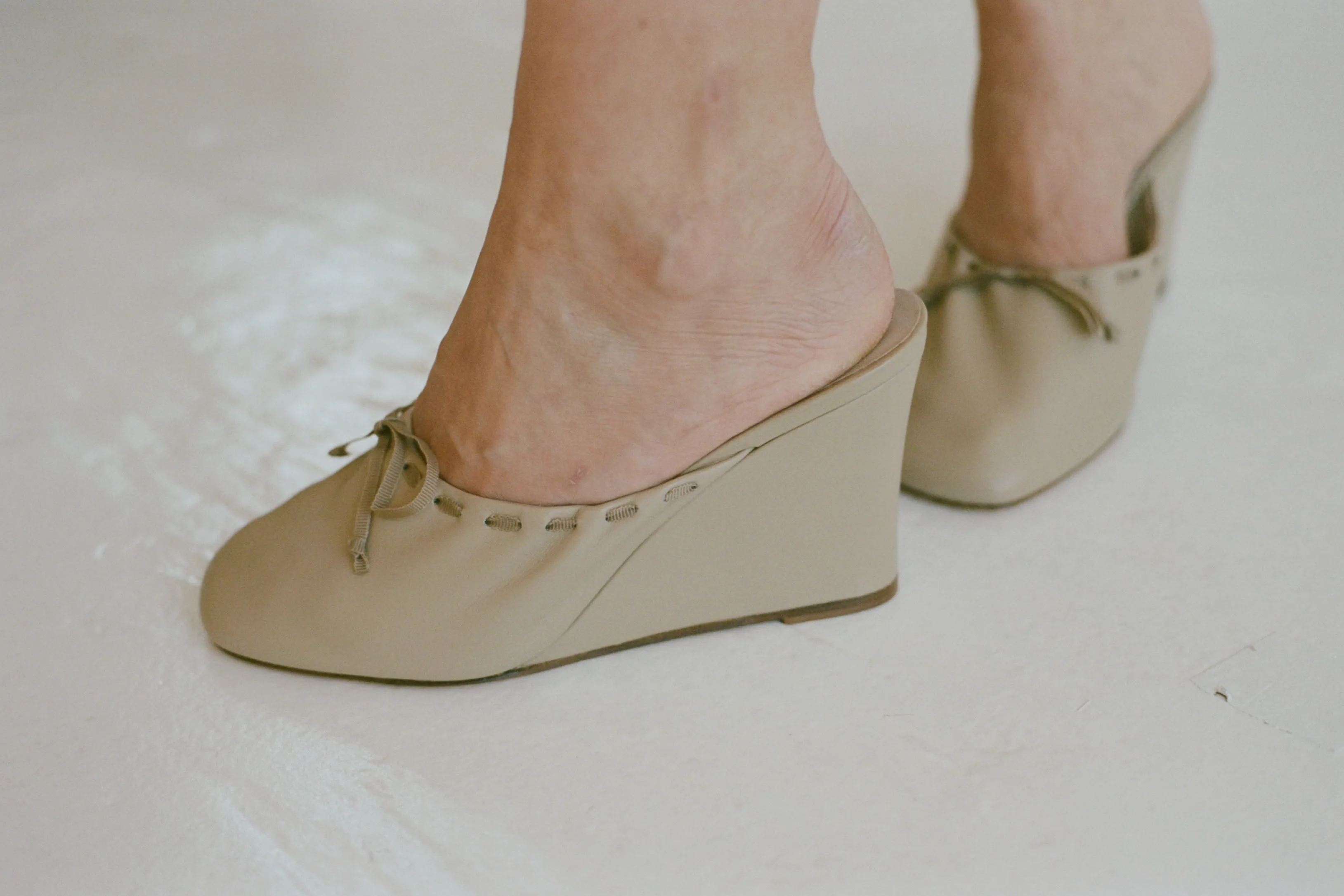 BALLET WEDGE, PUDDLE