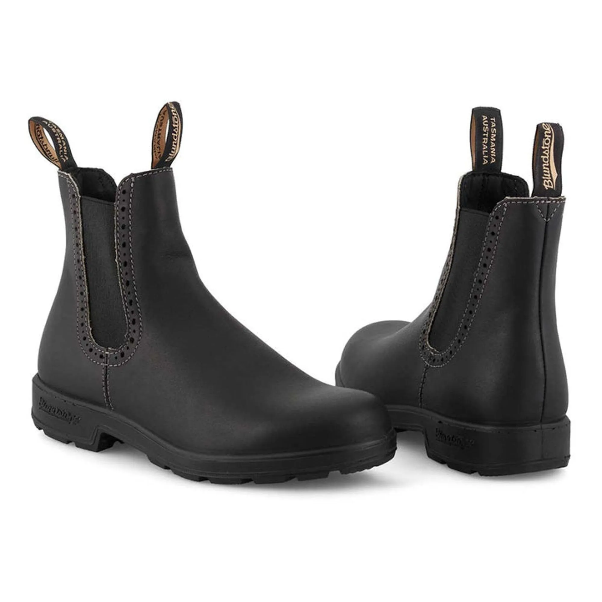 BLUNDSTONE 1448 Brogued Boots in Voltan Black