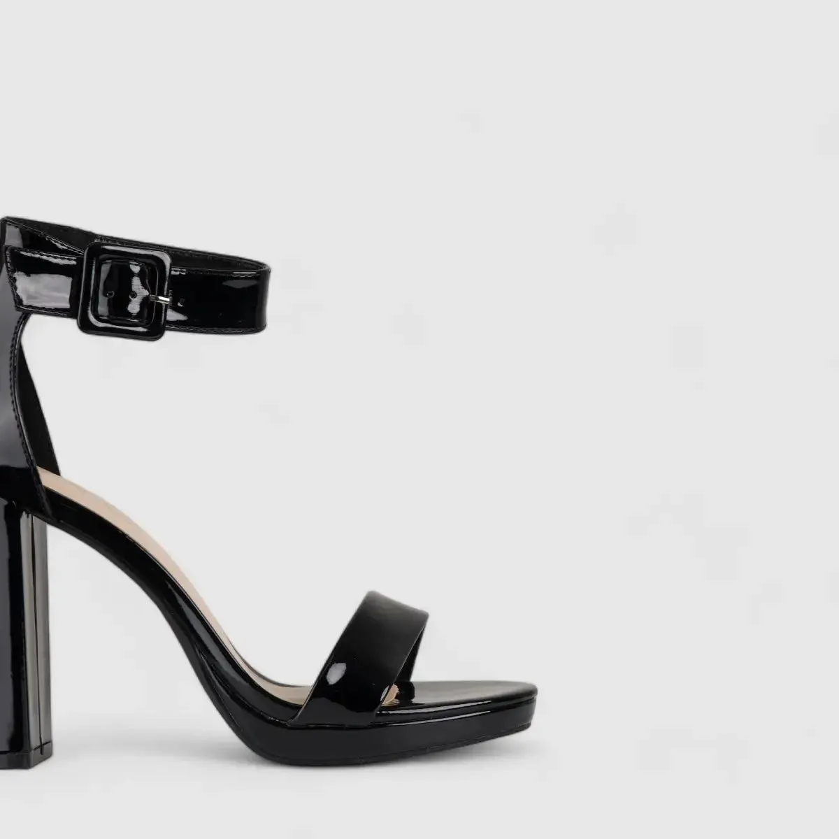 Bulbul Heel Sandals Black LU004