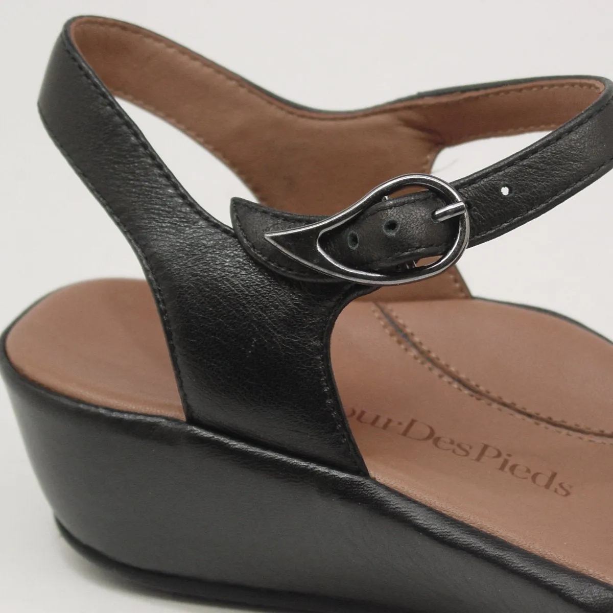 Casimiro Black