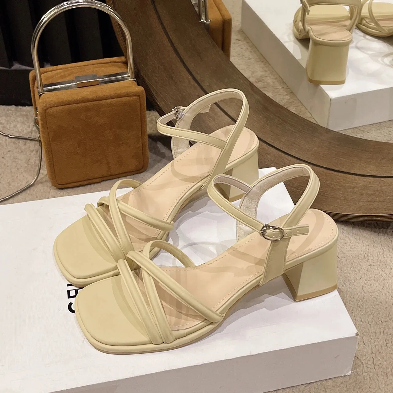 Casual Low Heels Sandals