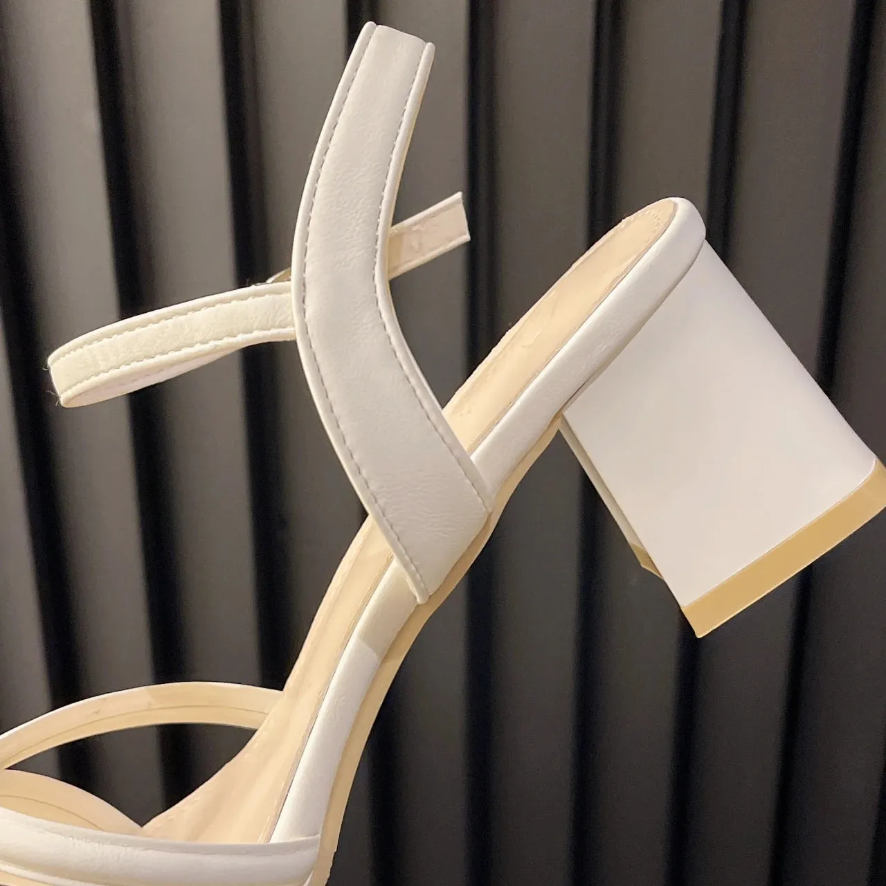Casual Low Heels Sandals