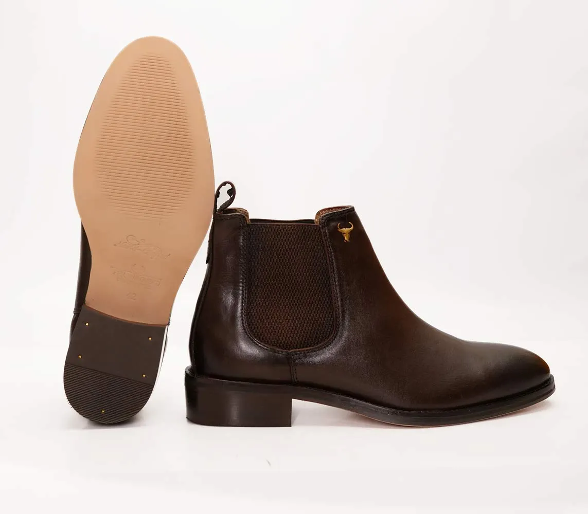 Classic Brown Leather Chelsea Boots for Men from Piel Cuero