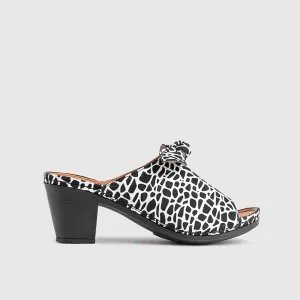 Comfort Push In Sandal 5307 Black/White