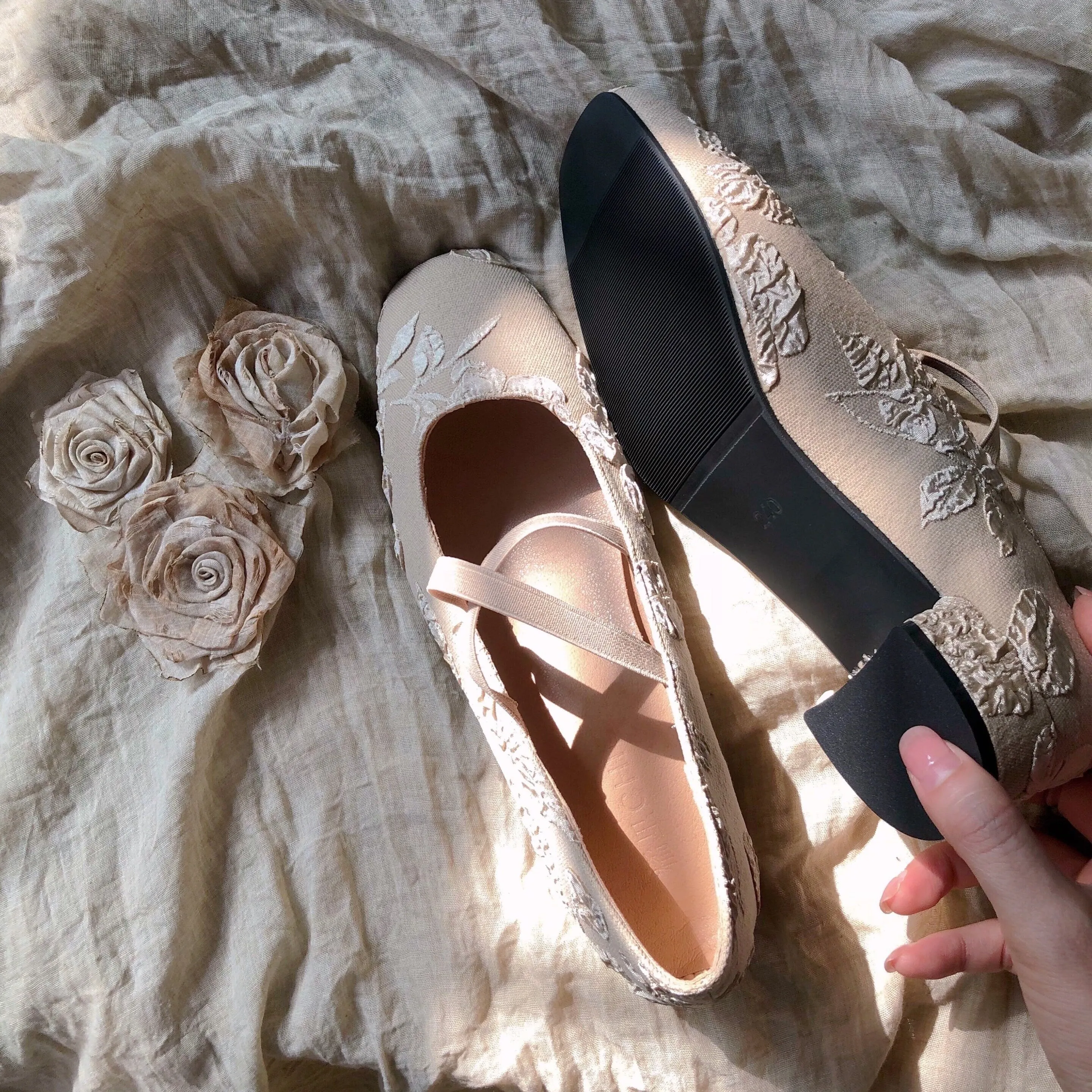 creamtopmall Women Vintage Mary Jane Shoes, Women Cute Flats Shoes, Women Plain Toe 3D Floral Print Flats, Square Toe Heels Slip Ons for Women