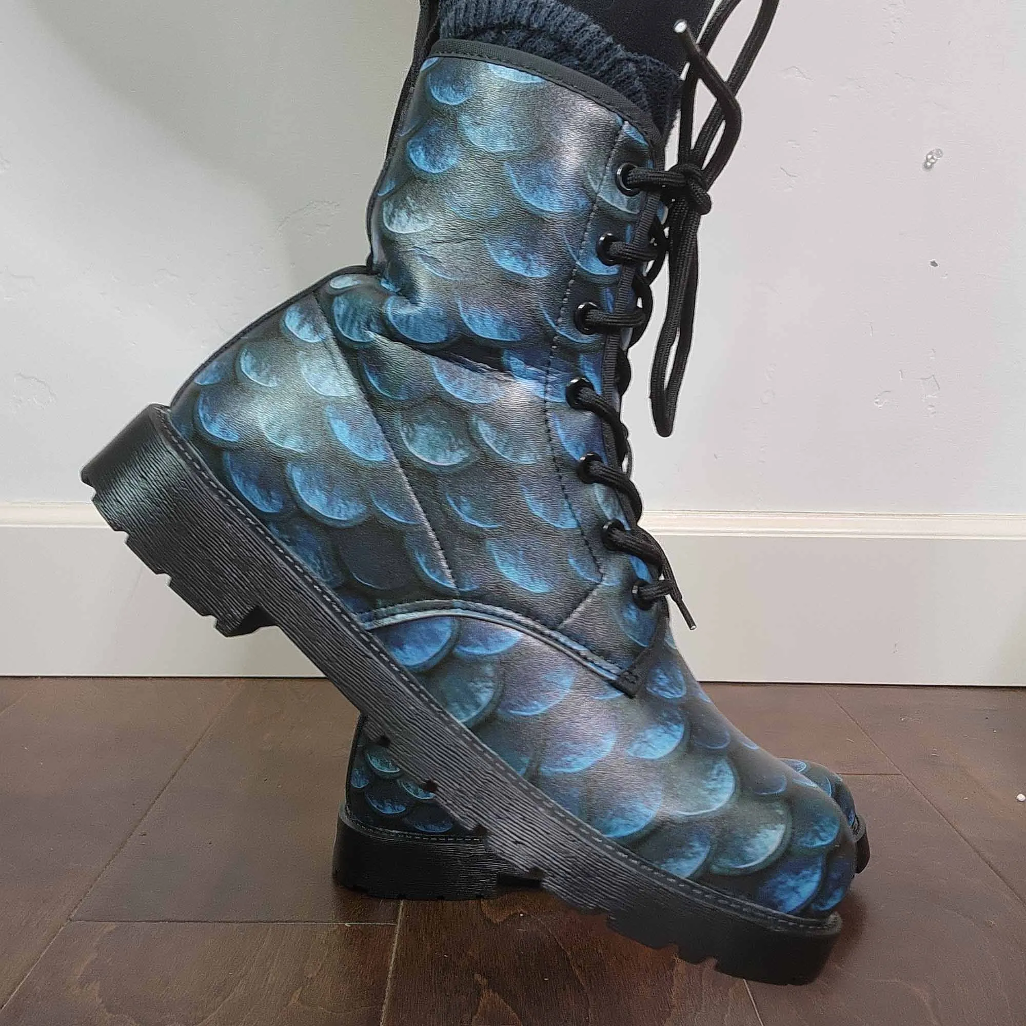 Dark Blue Dragon Scales Boots EU38 / Women's 7 Men's 5
