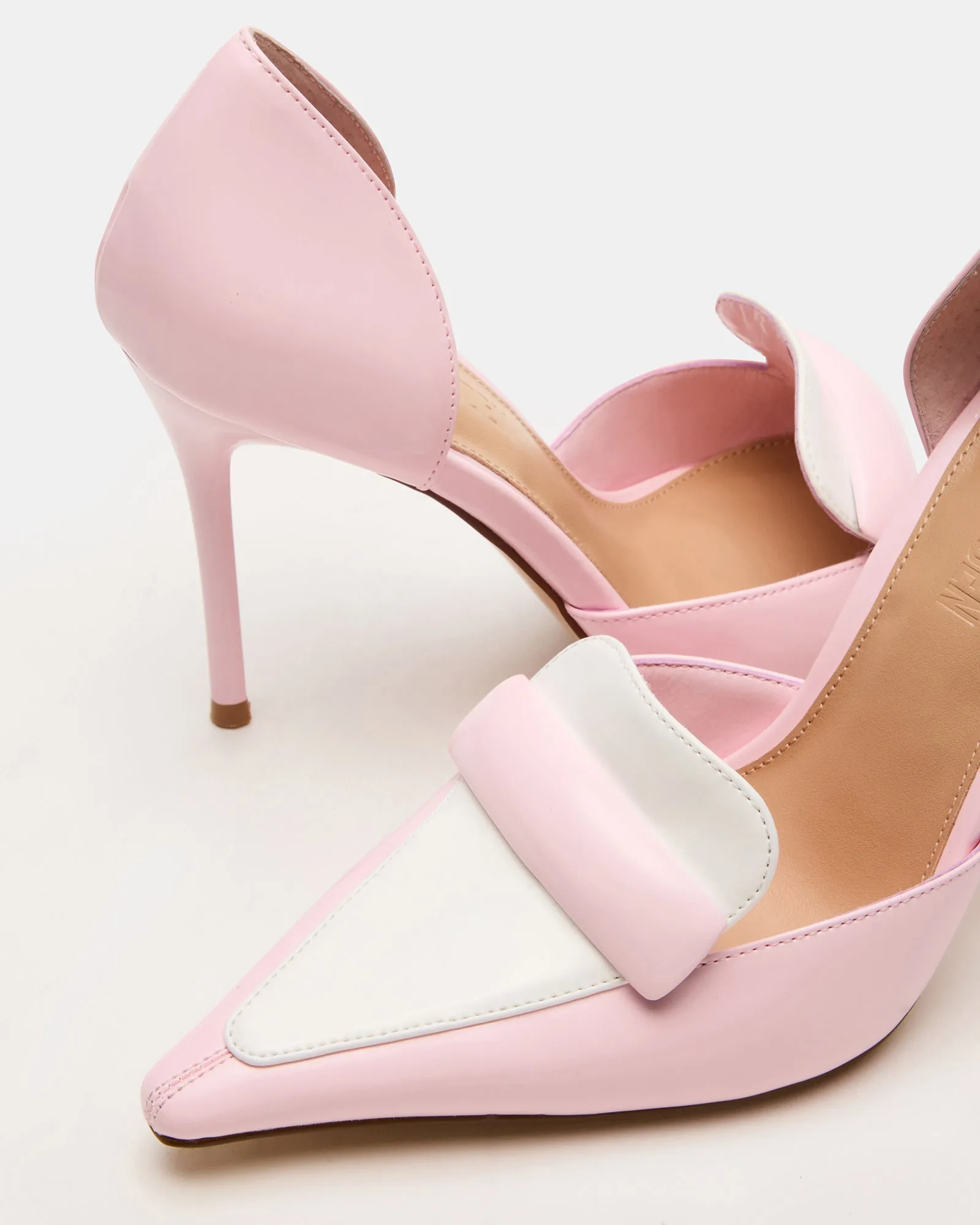 DELPHINI PINK
