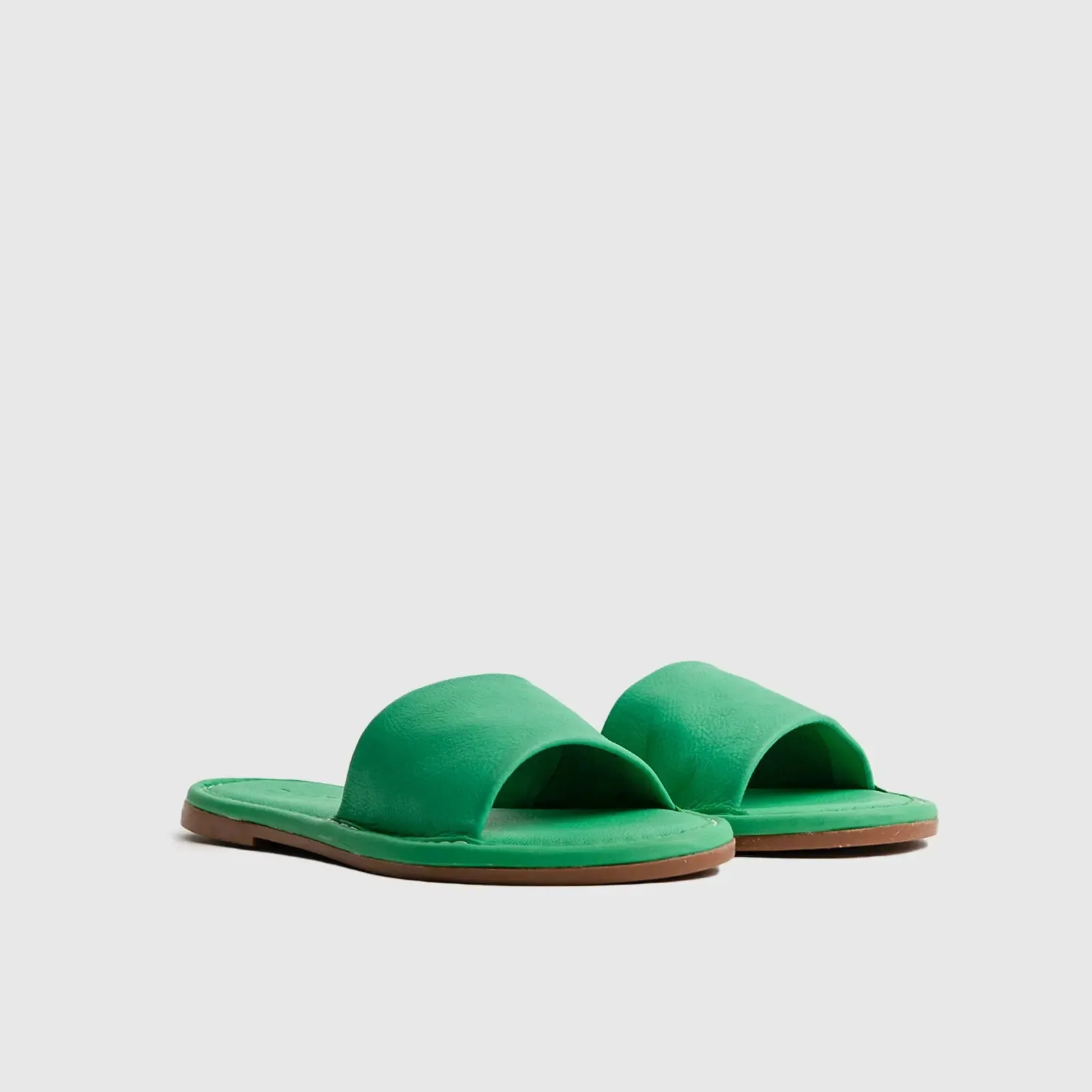 Flat Comfort Push In Sandal 242305D