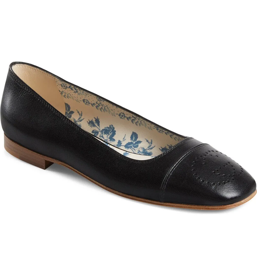Gucci Leather Ballet Flats in Black with Interlocking GG