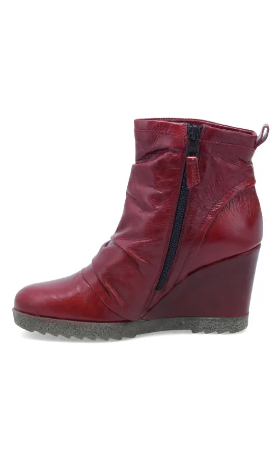 Nolan Wedge Boot