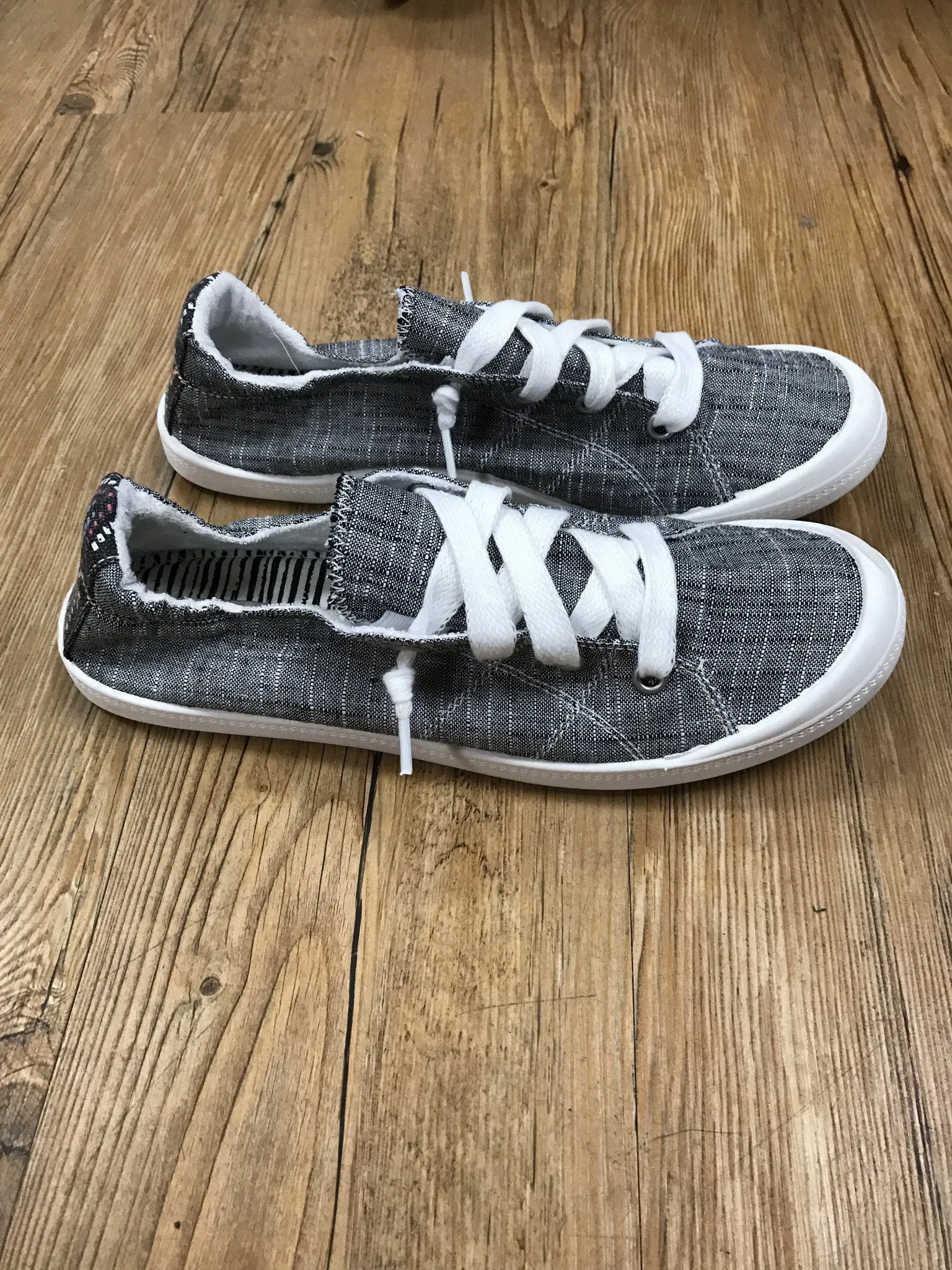 Not Rated ''Rae'' Sneakers ~ Charcoal