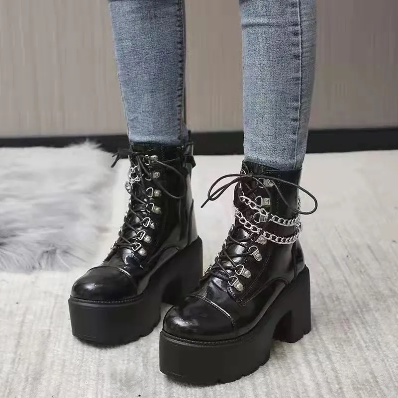 Relaxed and supportive orthopedic Boots