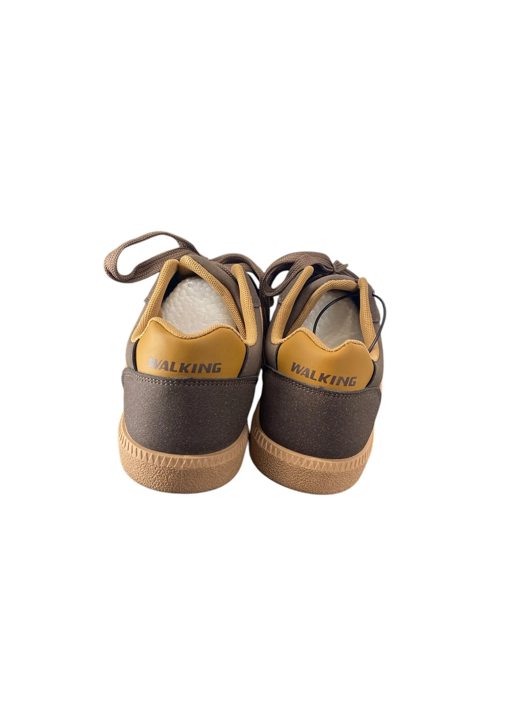 Shoes Sneakers By Clothes Mentor  Size: 8.5