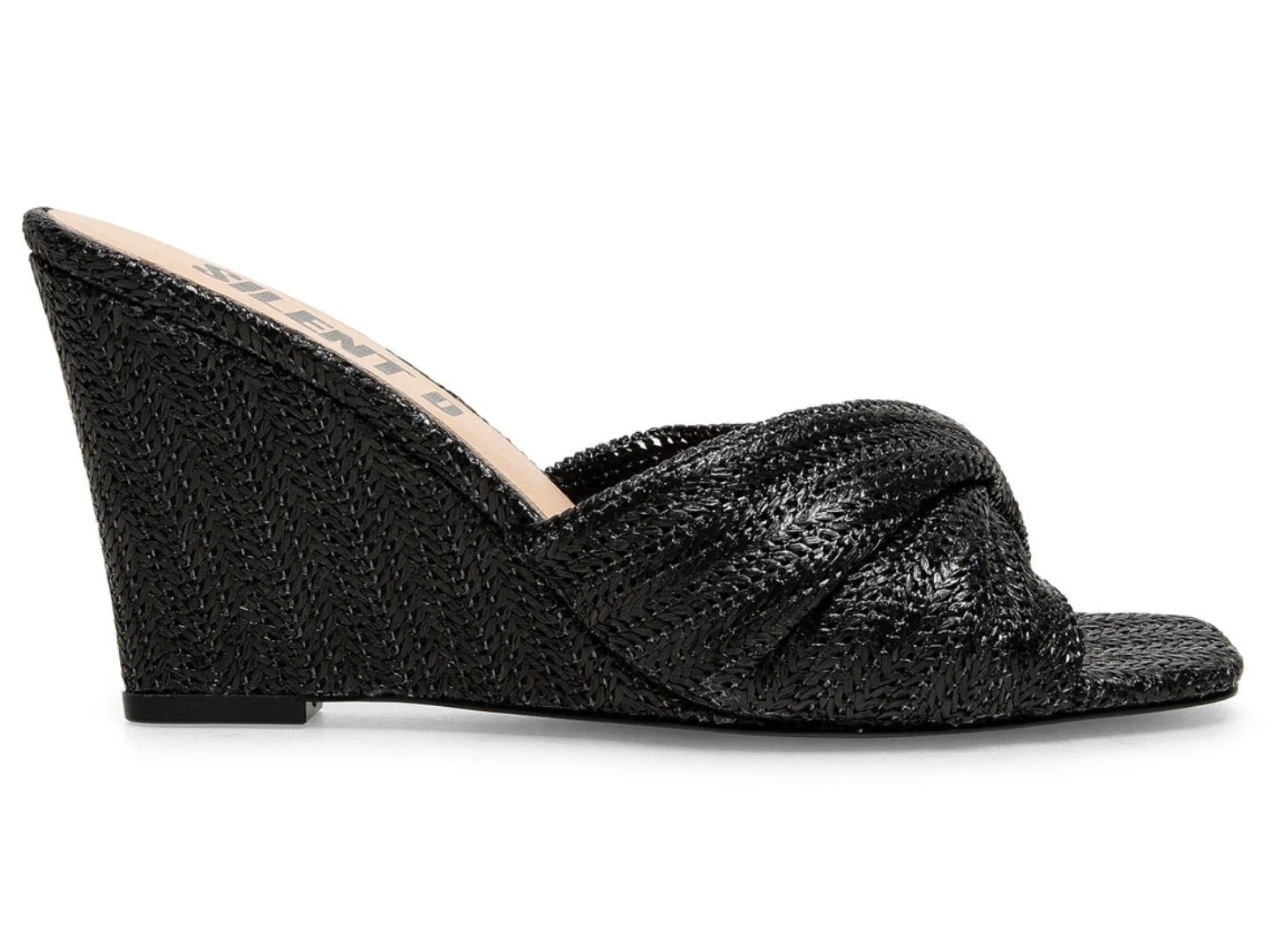 Silent D: Katia in Black Raffia