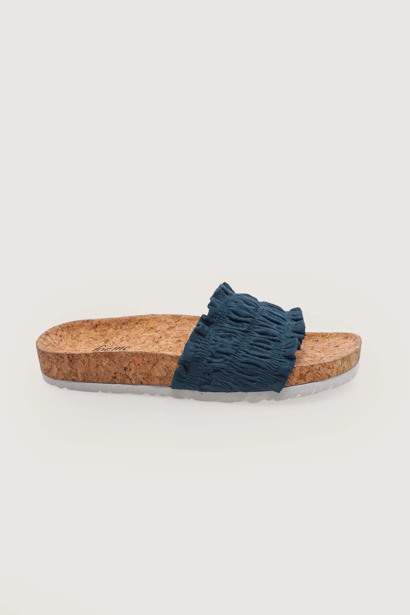 Smocked Cork Sliders
