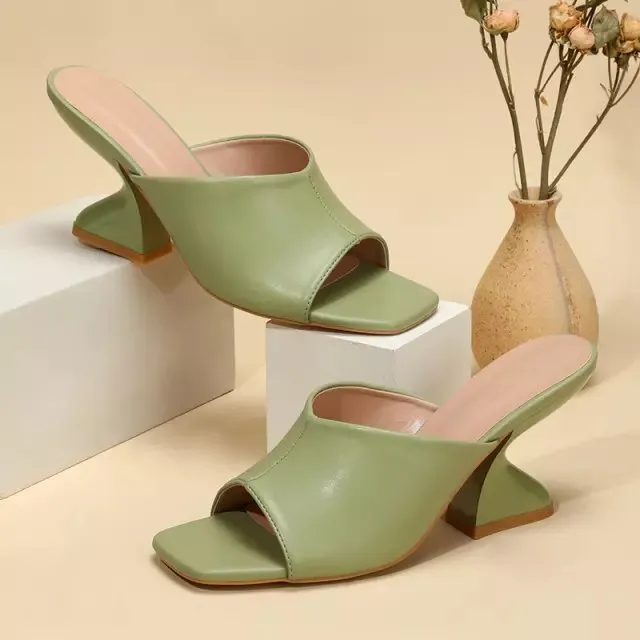 Stilaré Zoey Block Chic Heels