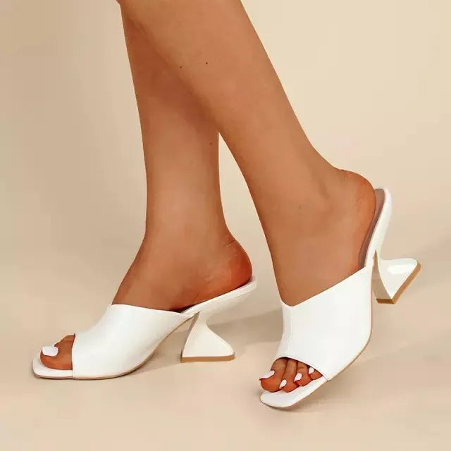 Stilaré Zoey Block Chic Heels