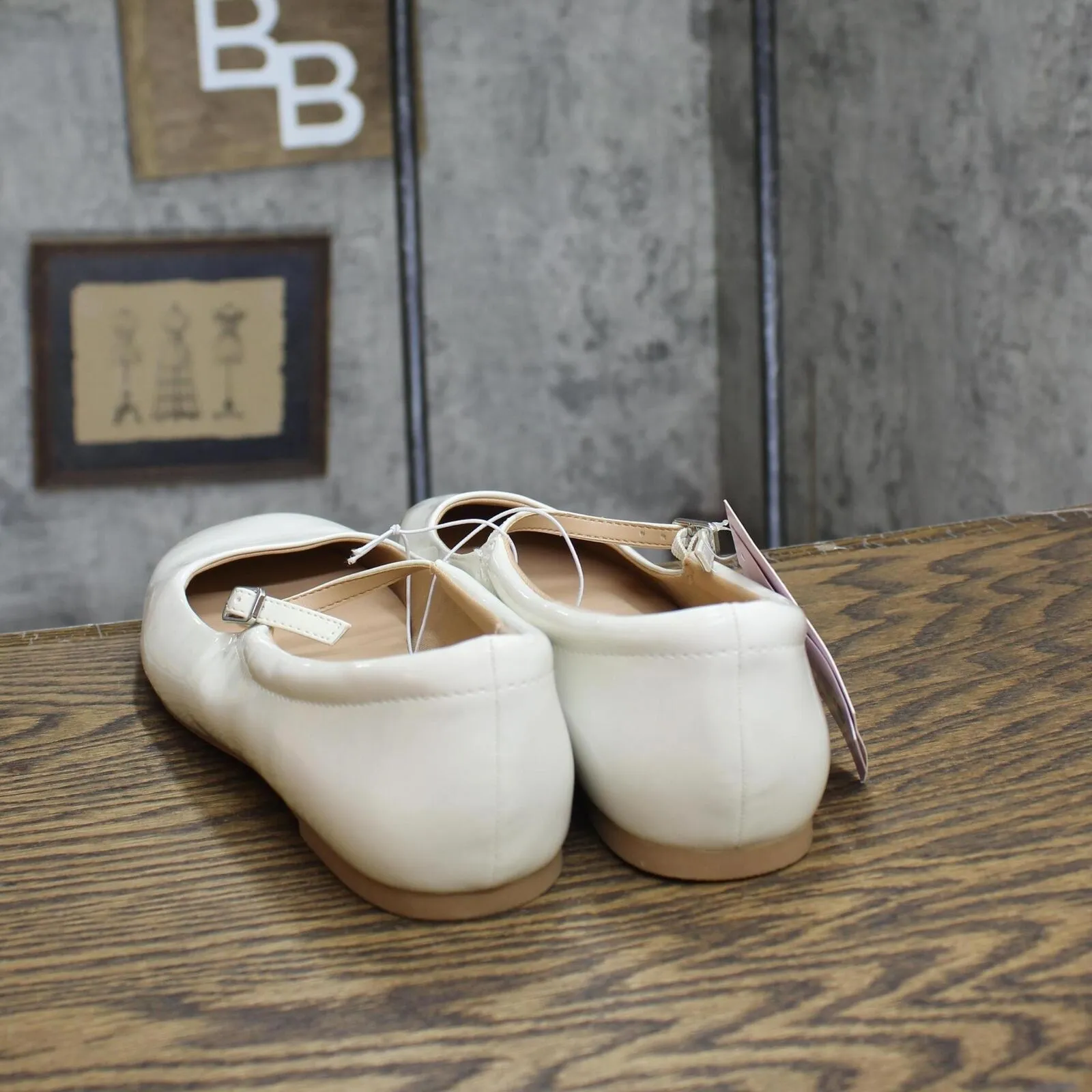 Wild Fable Womens Elsa Mary Jane Ballet Flats with Memory Foam Insole Cream 11M