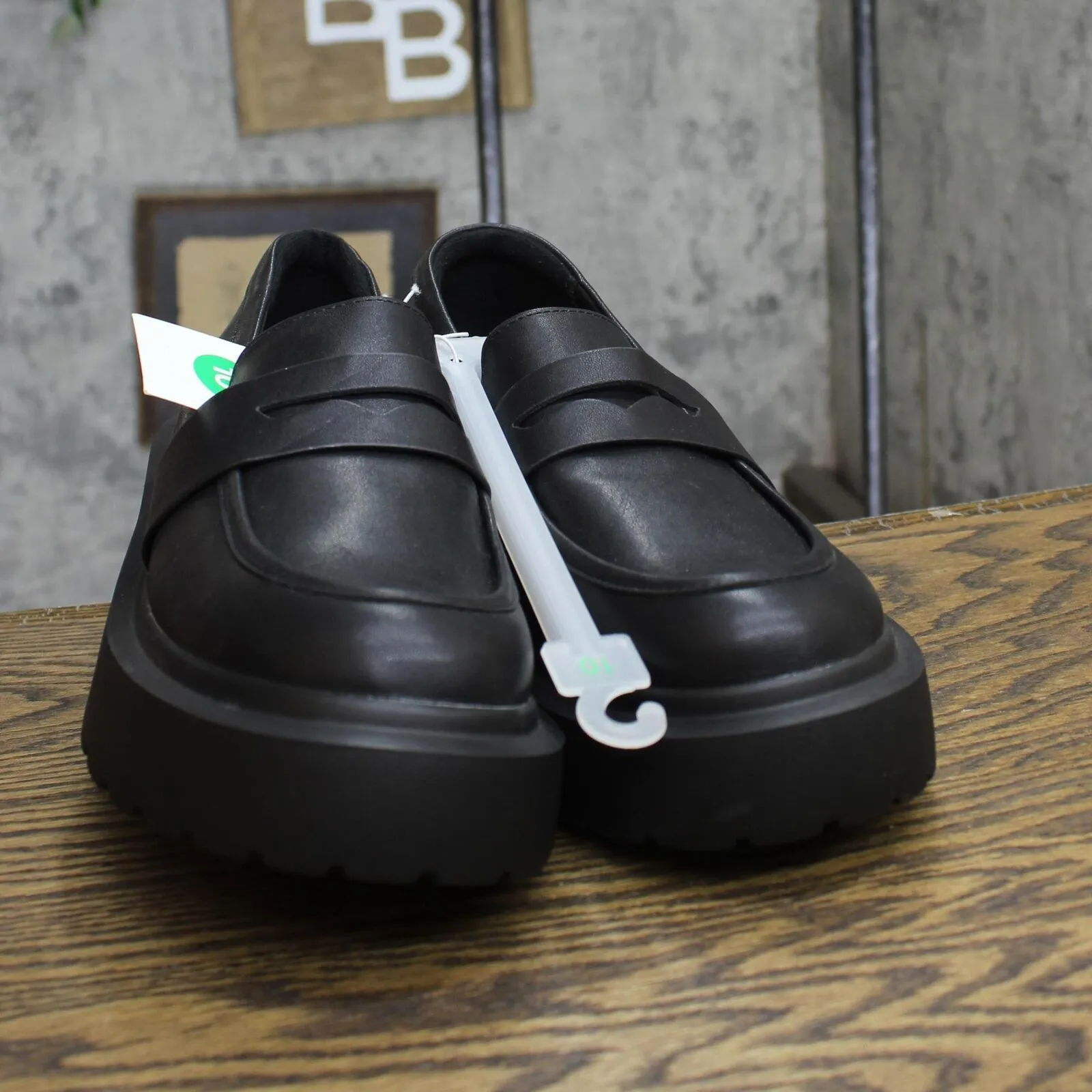 Wild Fable Womens Lacey Loafer Flats with Memory Foam Insole 87930104 Black 10M